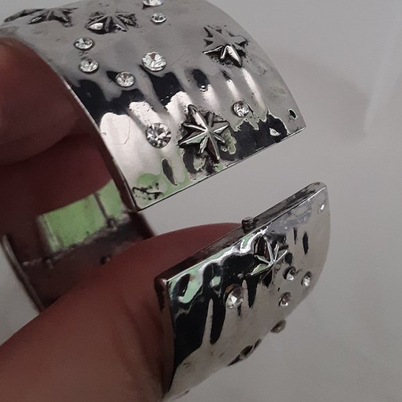 Silver Tone Hinged Stars Crystal Rhinestone Bracelet - Picture 6 of 9